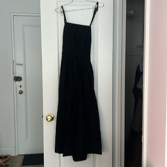 Zara black poplin dress with detailing on back - Picture 1 of 4
